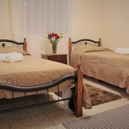 Salt Town House Penzion Larnaca